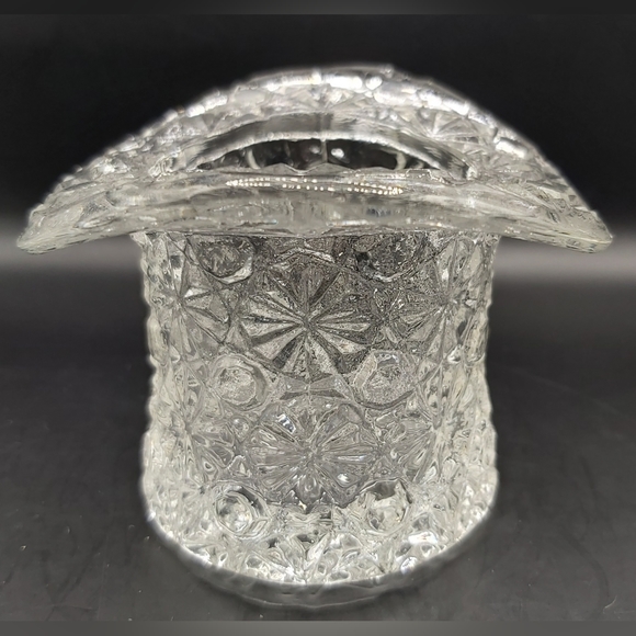Other - Daisy and button clear glass hat